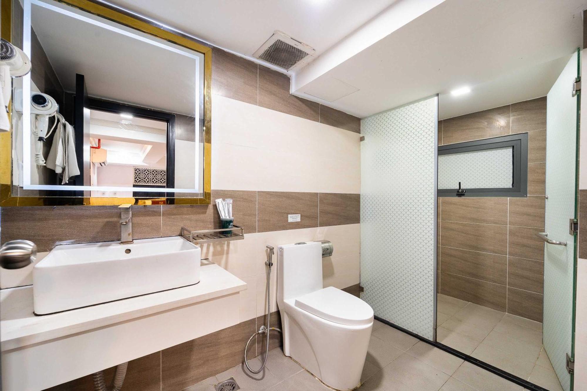 Collection O Havana Airport Hotel Ho Chi Minh City Bagian luar foto